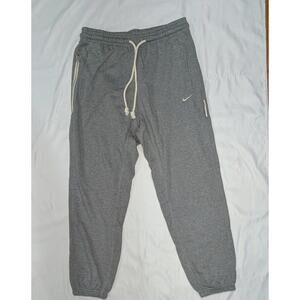 Nike Dri-FIT Standard Issue Men’s Pants – Grey (CK6366-063), Size M